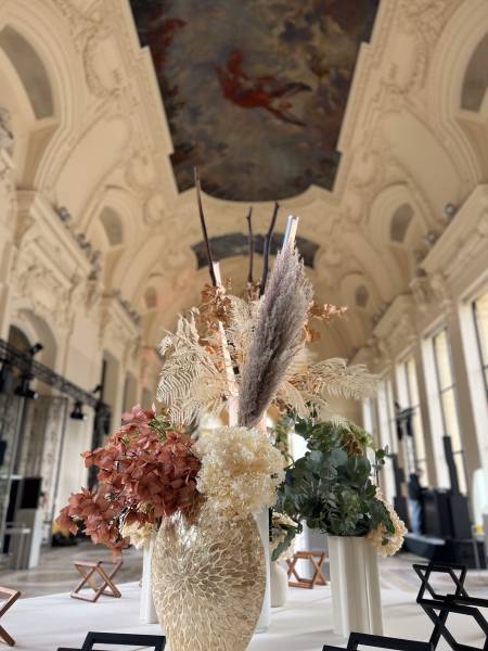 Compositions florales pour repas d'affaires à Paris 16ème