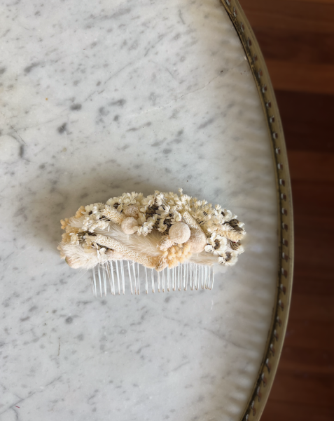 Peignes et Bijoux Fleuris en Fleurs Séchées par Fleurs d'Auteuil : Livraison dans le 13e Arrondissement de Paris