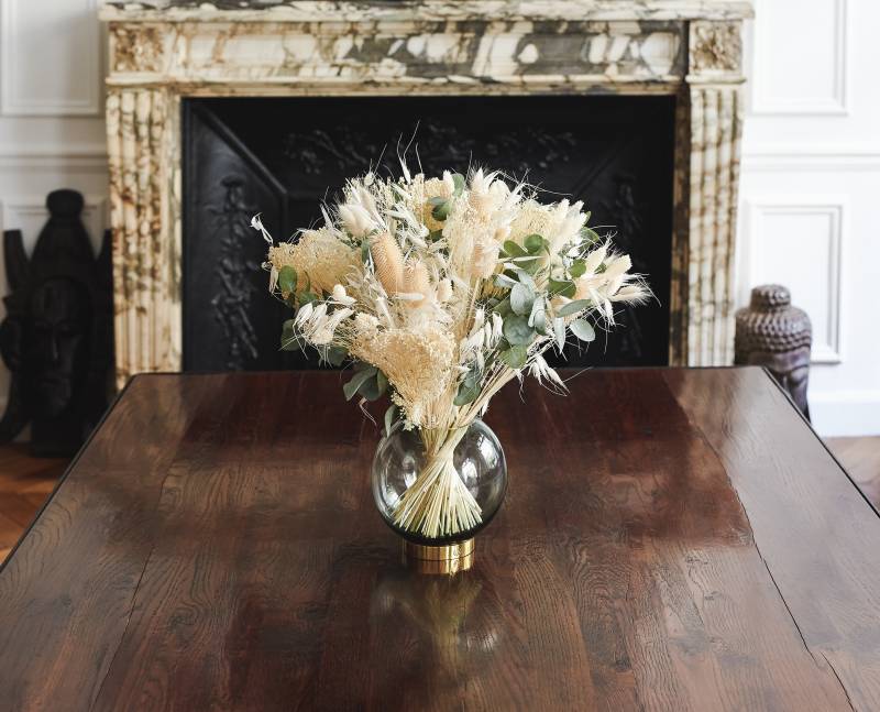 Élégance des Vases chez Fleurs d'Auteuil : Ajoutez une Touche Moderne à vos Bouquets