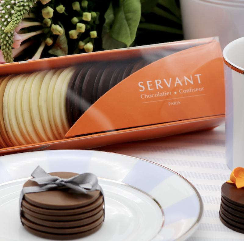 Coffrets de Chocolats et Champagne par Fleurs d'Auteuil : Livraison à Paris 9e Arrondissement